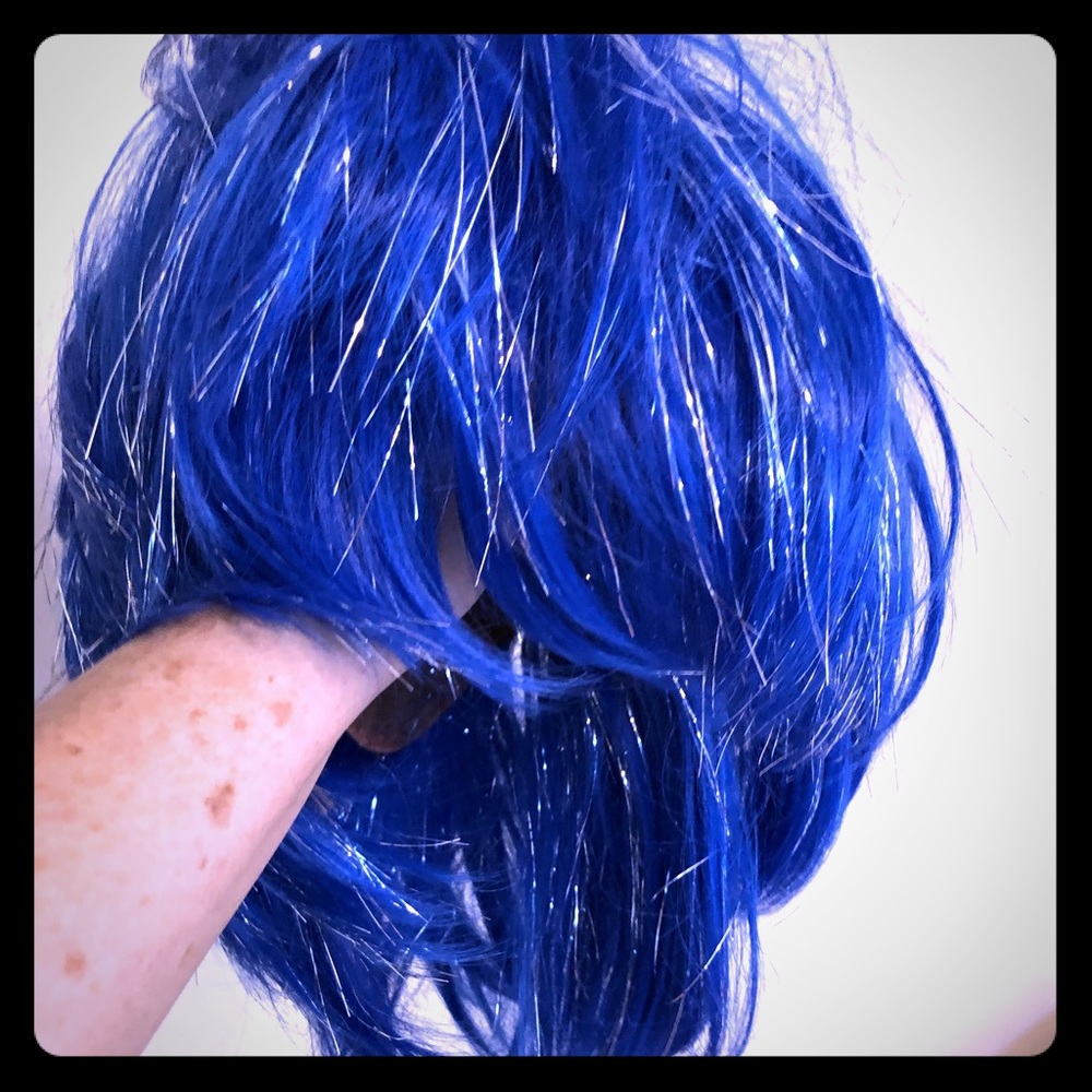 Wig synthetic blue short hair